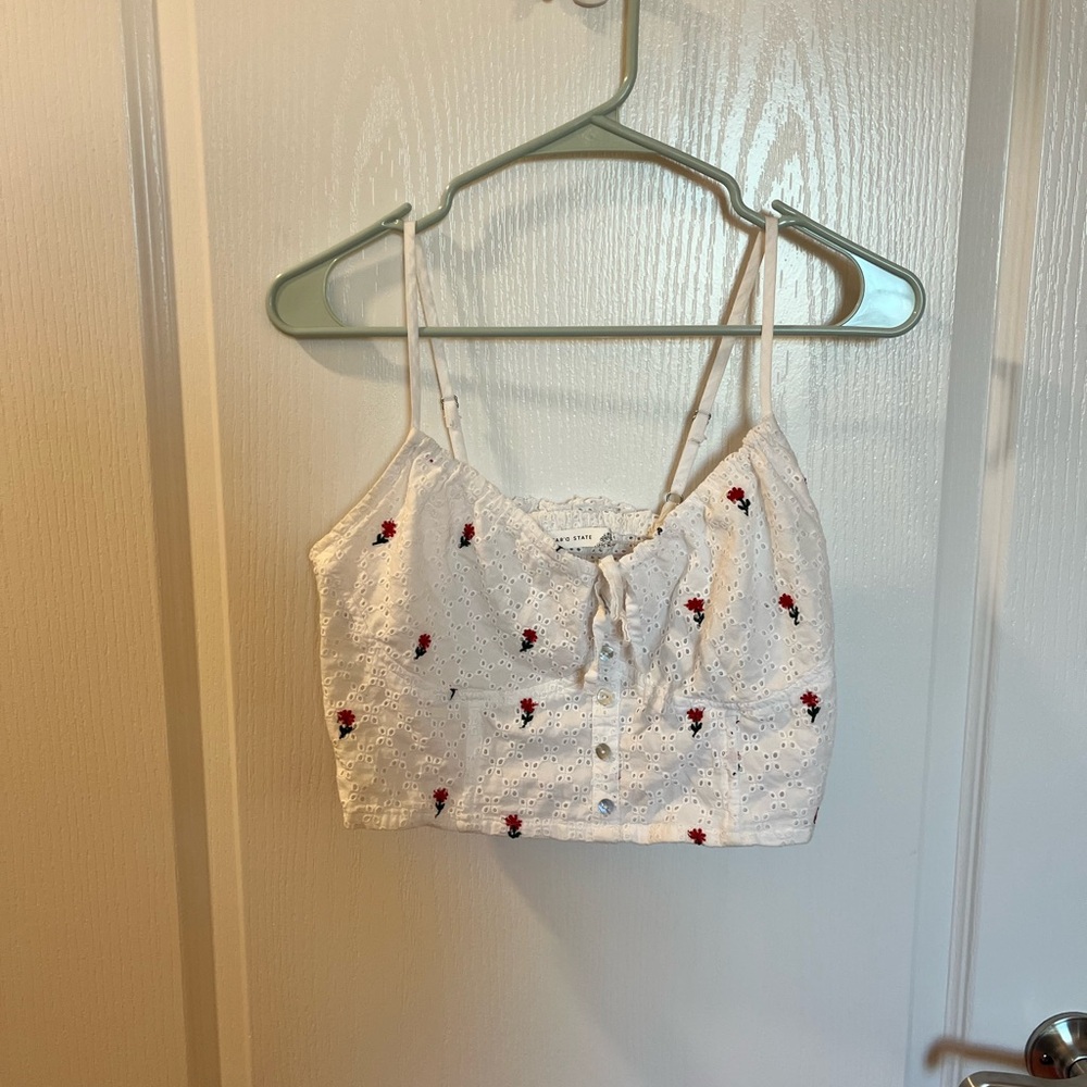 Altar’d State White Floral Tank top hippie bohemian chic size medium